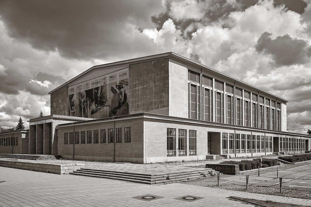 Architektur-Sportforum-Alt-Hohenschönhausen-11-24-45
